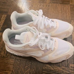 Nike Zoom Air shoes, size 8.5, cream/beige, mint and mauve
